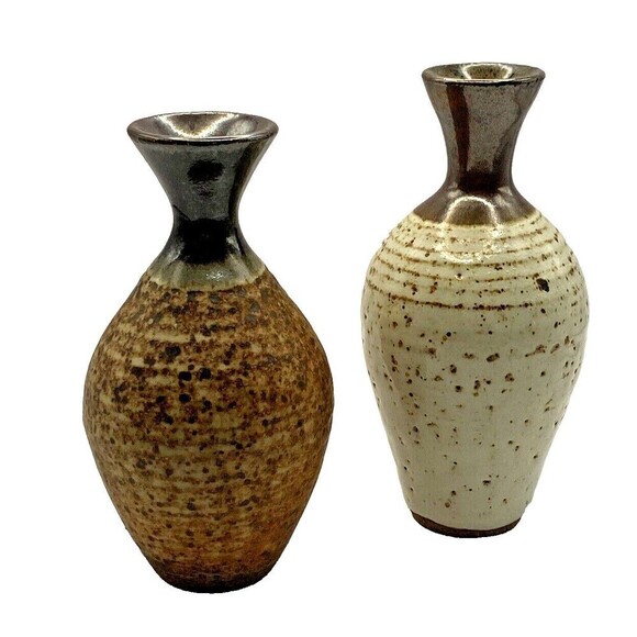 Vintage Maas Stoneware Art Pottery Speckled Bud Vases Signed Set of 2 - Picture 1 of 14